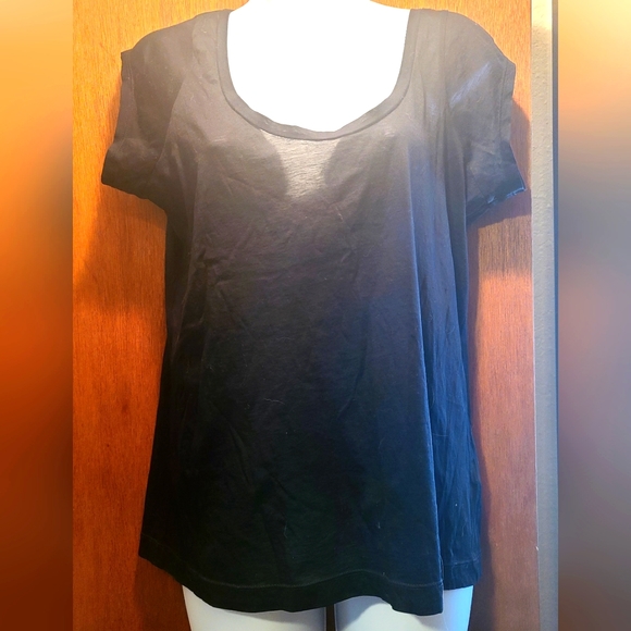 Banana Republic Tops - Banana Republic black cap sleeve T-shirt szL